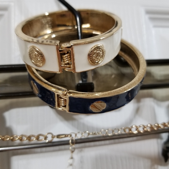 NY&Co. Necklace & bracelet set - Picture 6 of 6